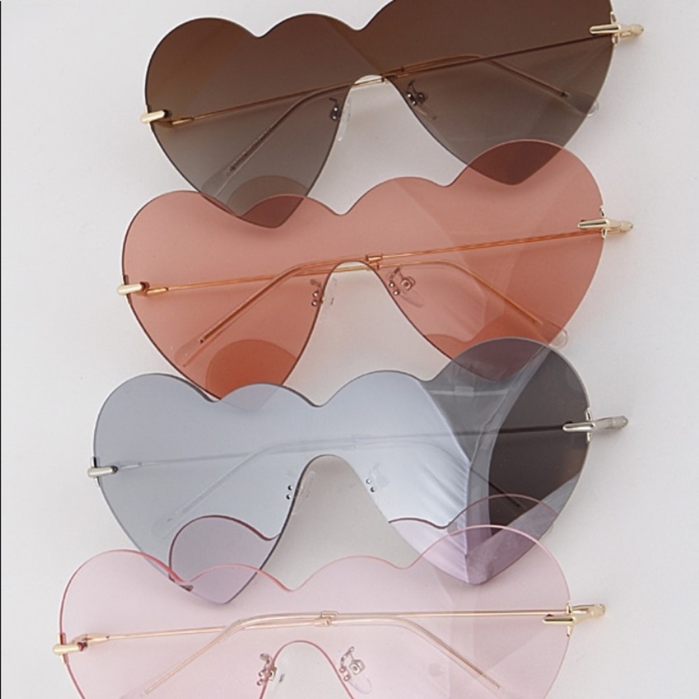 SOLD OUT ✌︎︎💚💛Hᴇᴀʀᴛ Yᴏᴜʀ Eʏᴇs Oᴜᴛ Sʜᴀᴅᴇs